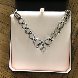 Bow juicy couture necklace